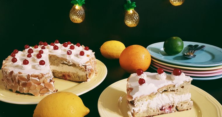Tort cu iaurt grecesc, mascarpone si portocale