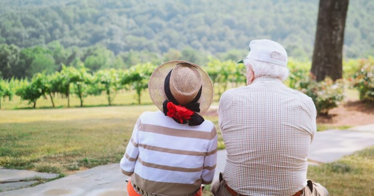 Bunici, oameni cu aur in inima si argint in par!