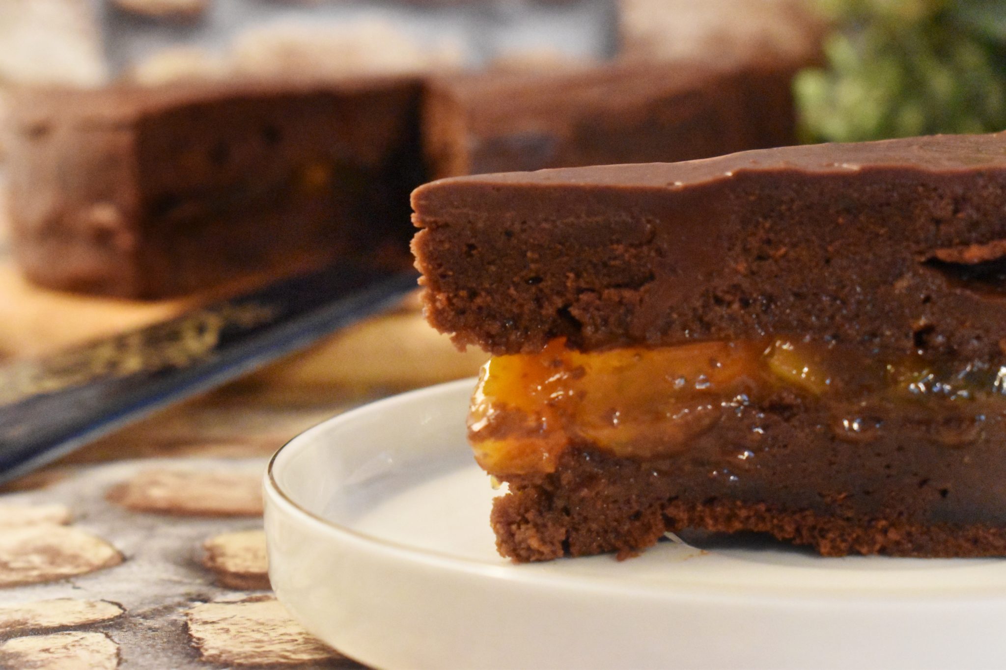 Sacher, un tort ciocolatos si delicios