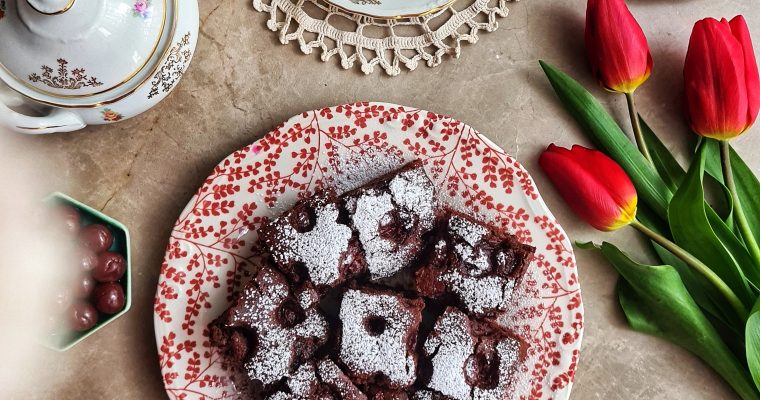 Negresa de post cu visine