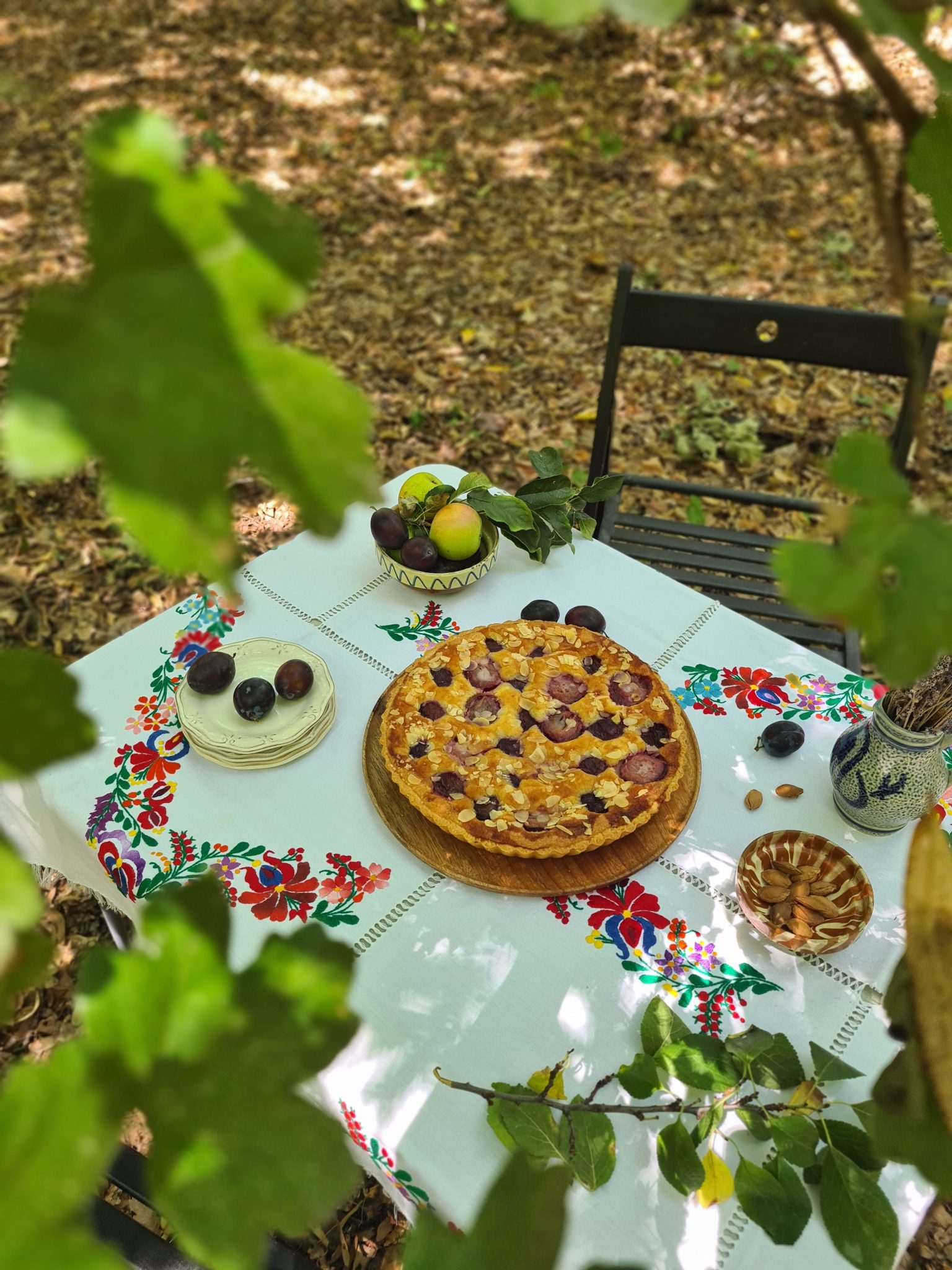 Tarta cu crema frangipane si prune