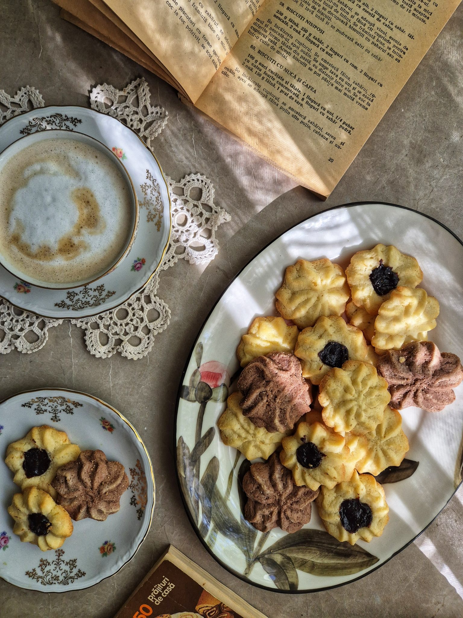 Biscuiti spritati cu lamaie