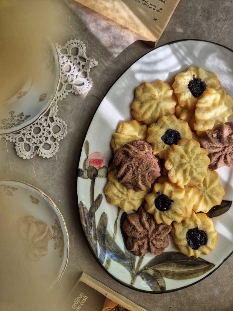 Biscuiti spritati cu lamaie