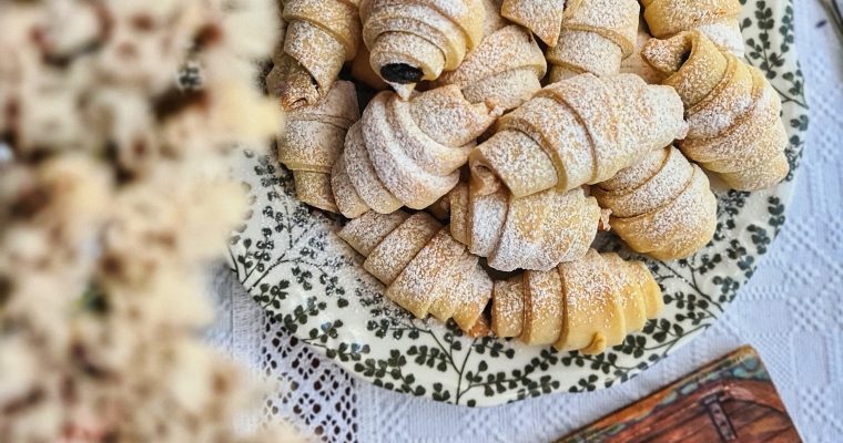 Cornulete cu magiun de prune