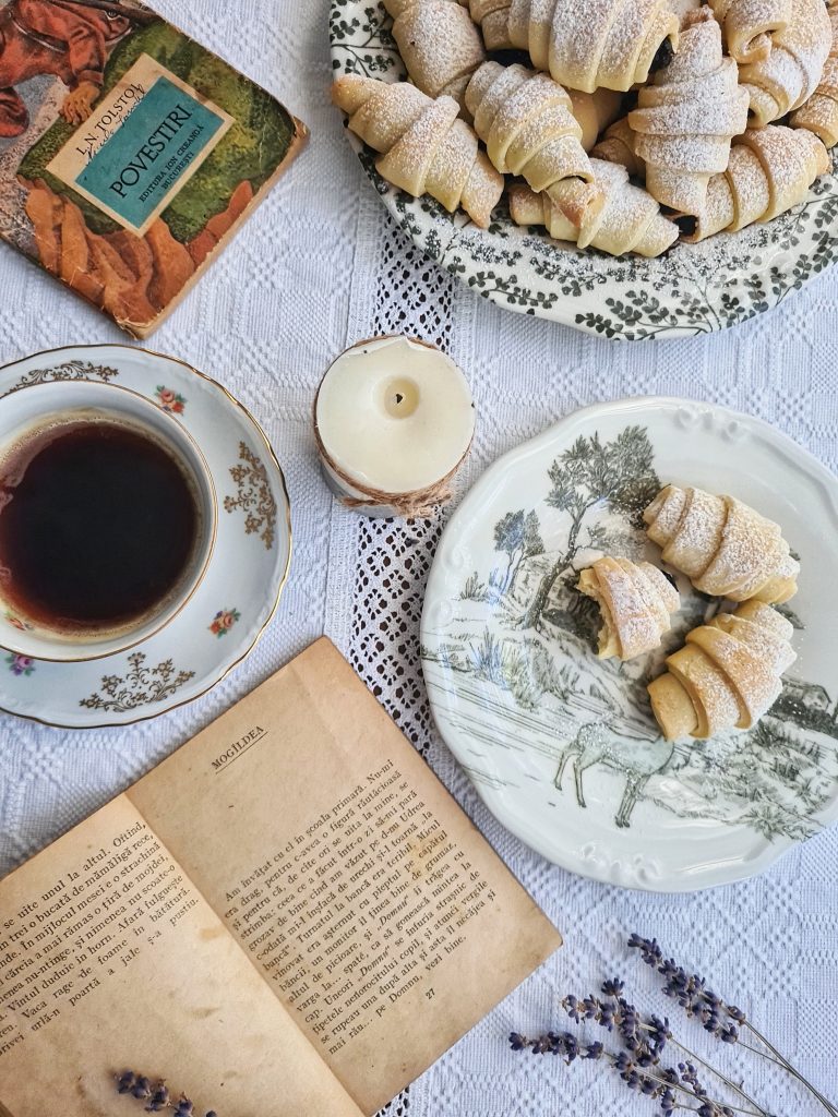 Cornulete cu magiun de prune