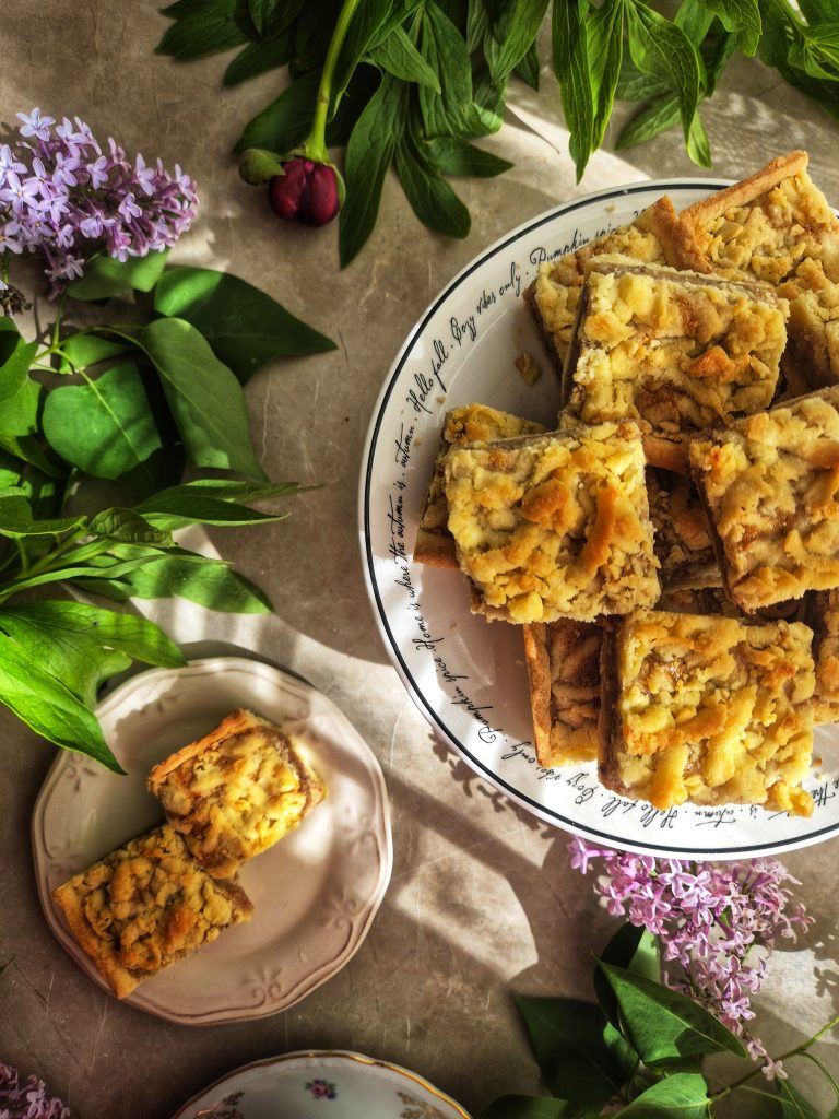 Prajitura cu aluat razuit